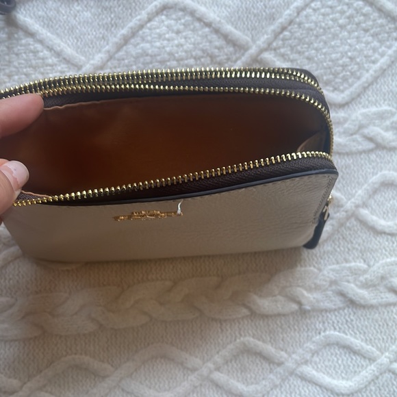 Coach wallet. - Picture 5 of 5